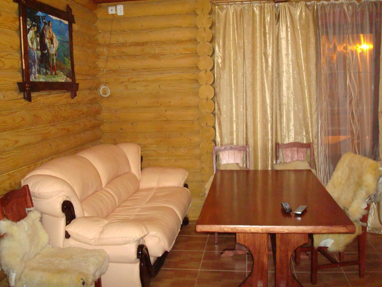 Норіс Hotel Мигово Екстериор снимка