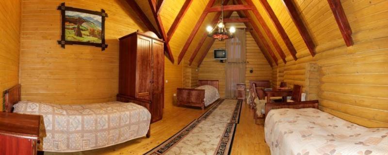 Норіс Hotel Мигово Екстериор снимка