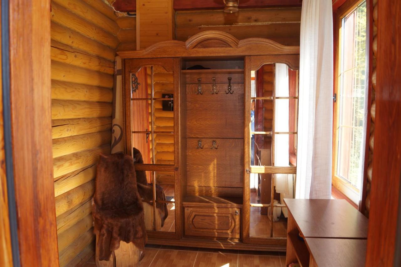 Норіс Hotel Мигово Екстериор снимка