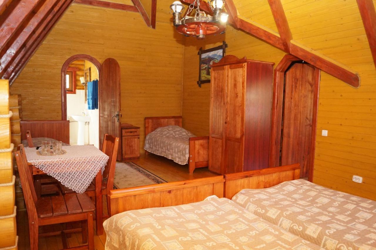 Норіс Hotel Мигово Екстериор снимка