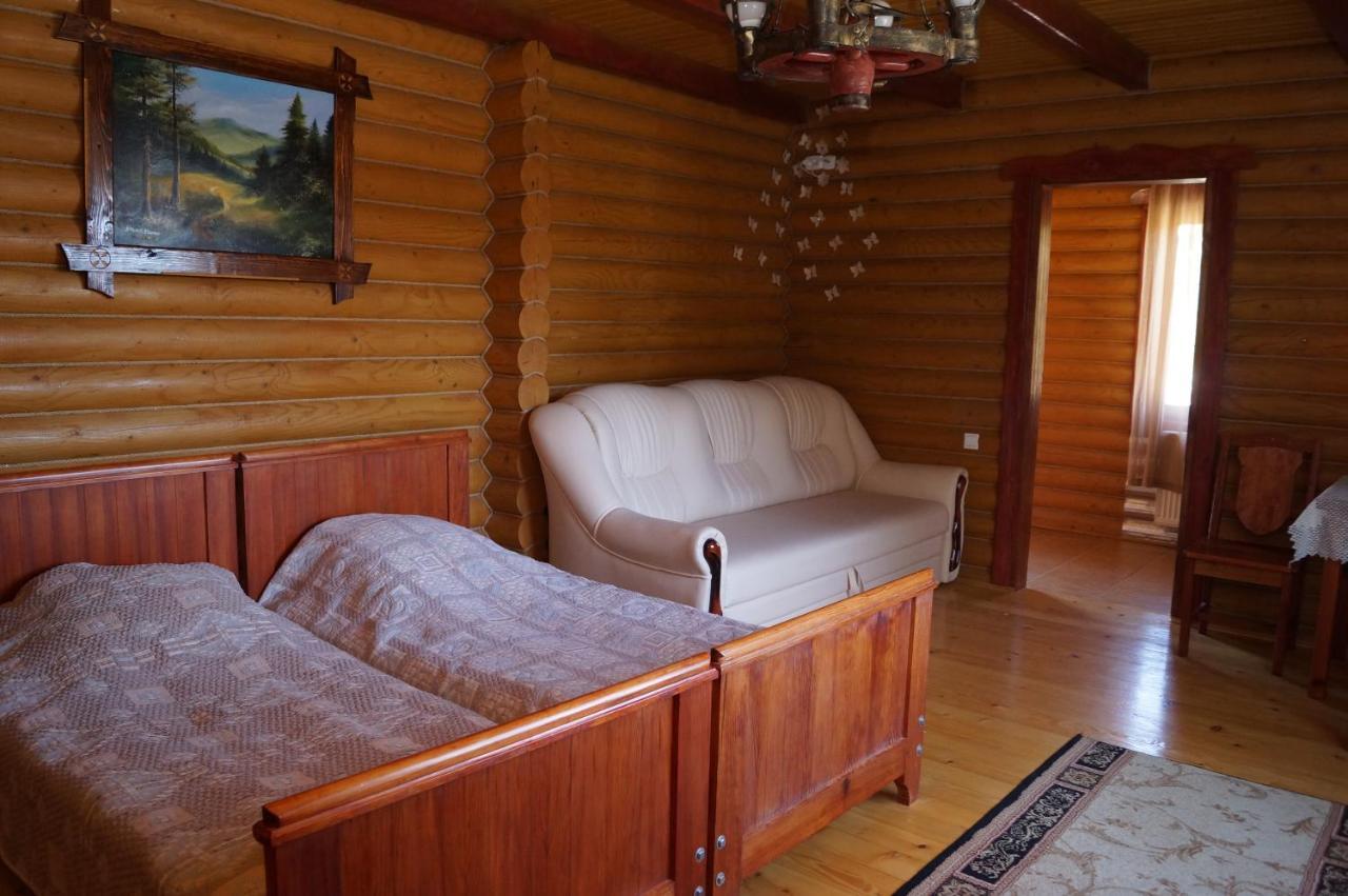 Норіс Hotel Мигово Екстериор снимка