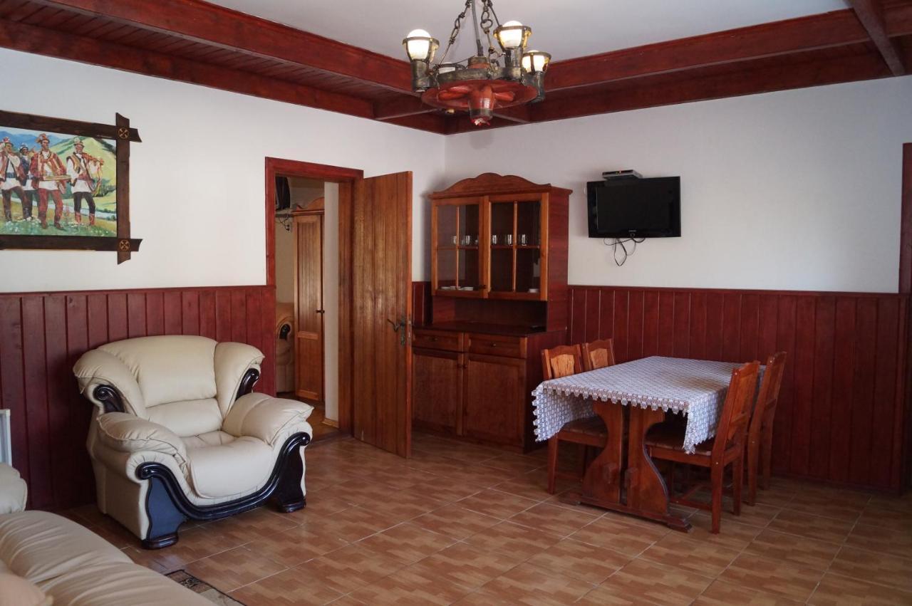 Норіс Hotel Мигово Екстериор снимка